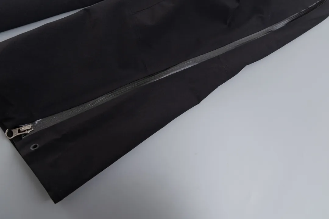 Arcteryx Beta Pants ， ， ！ ！ ， ，GOER TEX ， Wear-Resistant ， Breathable ！ ， Shoes ， ， ， ， ， High-Top Low-Top Shoes ， ！ GORE TEX ， ， YKK 、logo ， ， ！Quality ！